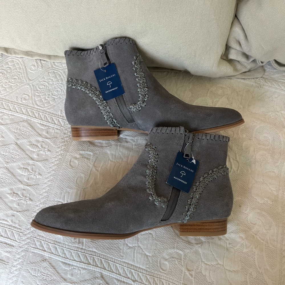 Jack Rogers - Gemma- Waterproof Suede Bootie- Charcoal- Women's Sz 7.  N…
